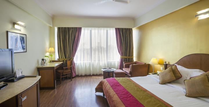The Piccadily Hotell Lucknow Exteriör bild
